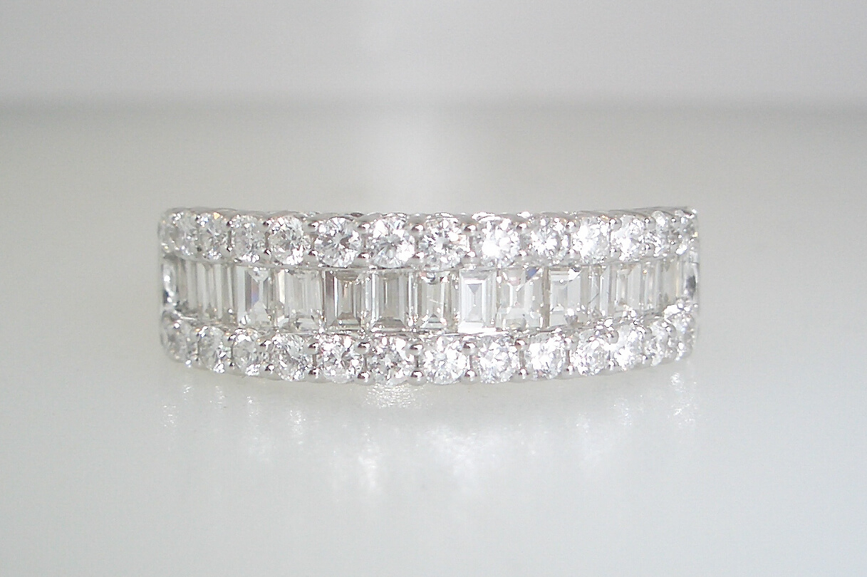 14k White Gold Baguette Diamond Band