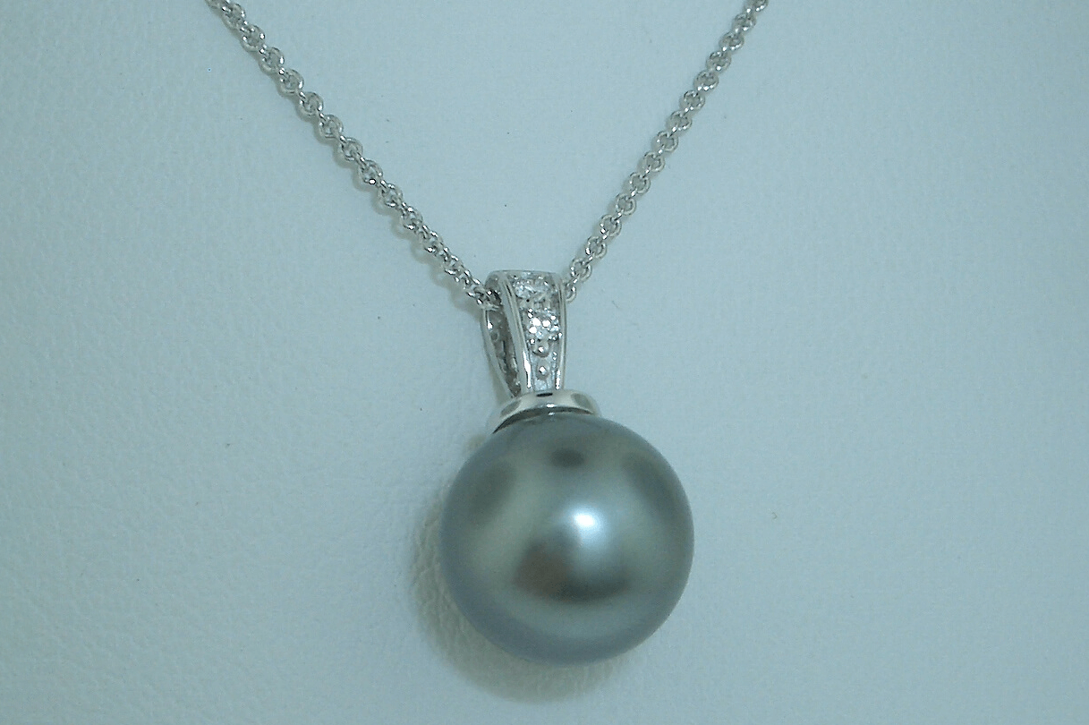 Tahitian Pearl Pendant