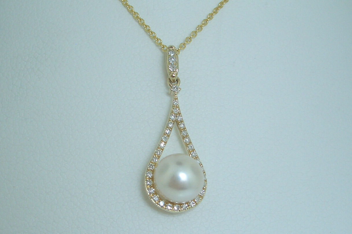 Pearl and Diamond Pendant