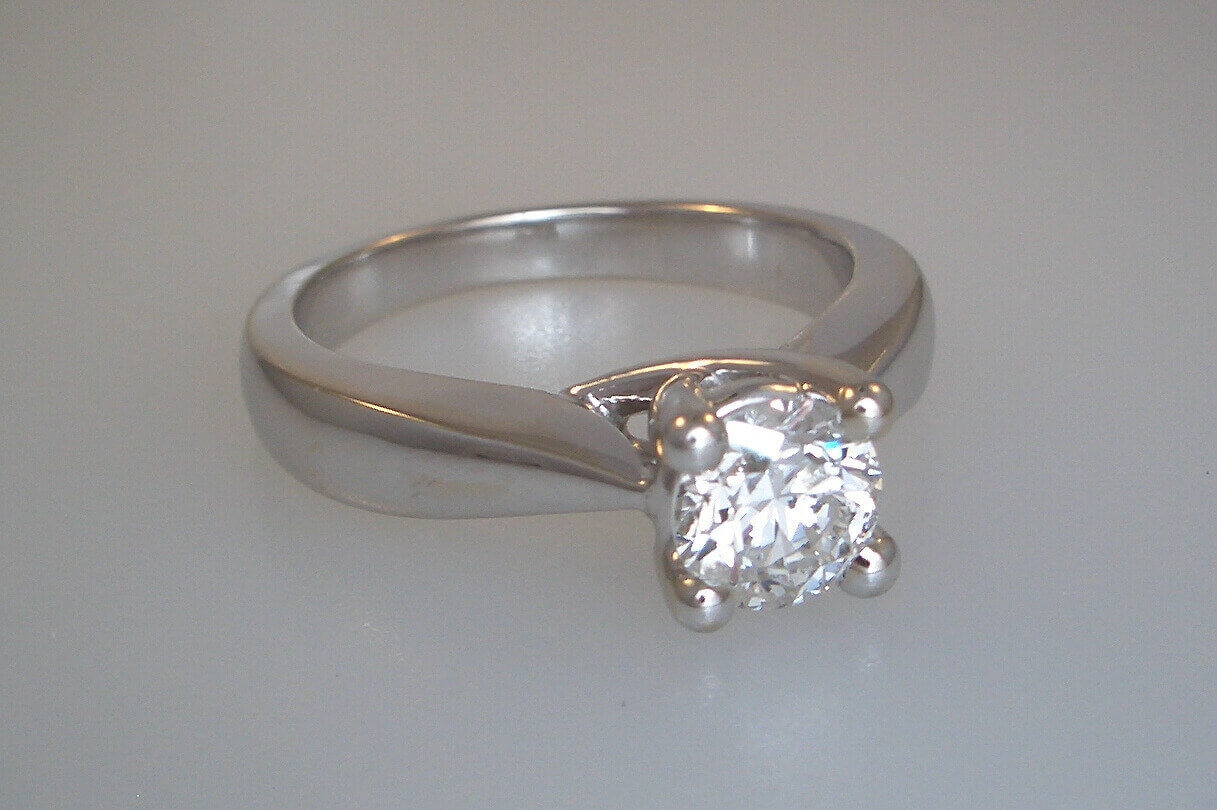 14k White Gold Solitaire Style Engagement Ring