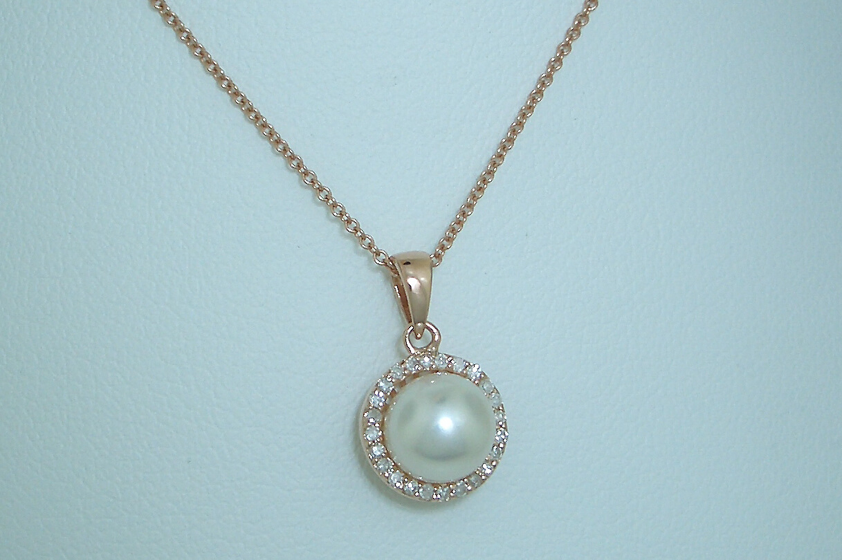 Halo Style Pearl Pendant