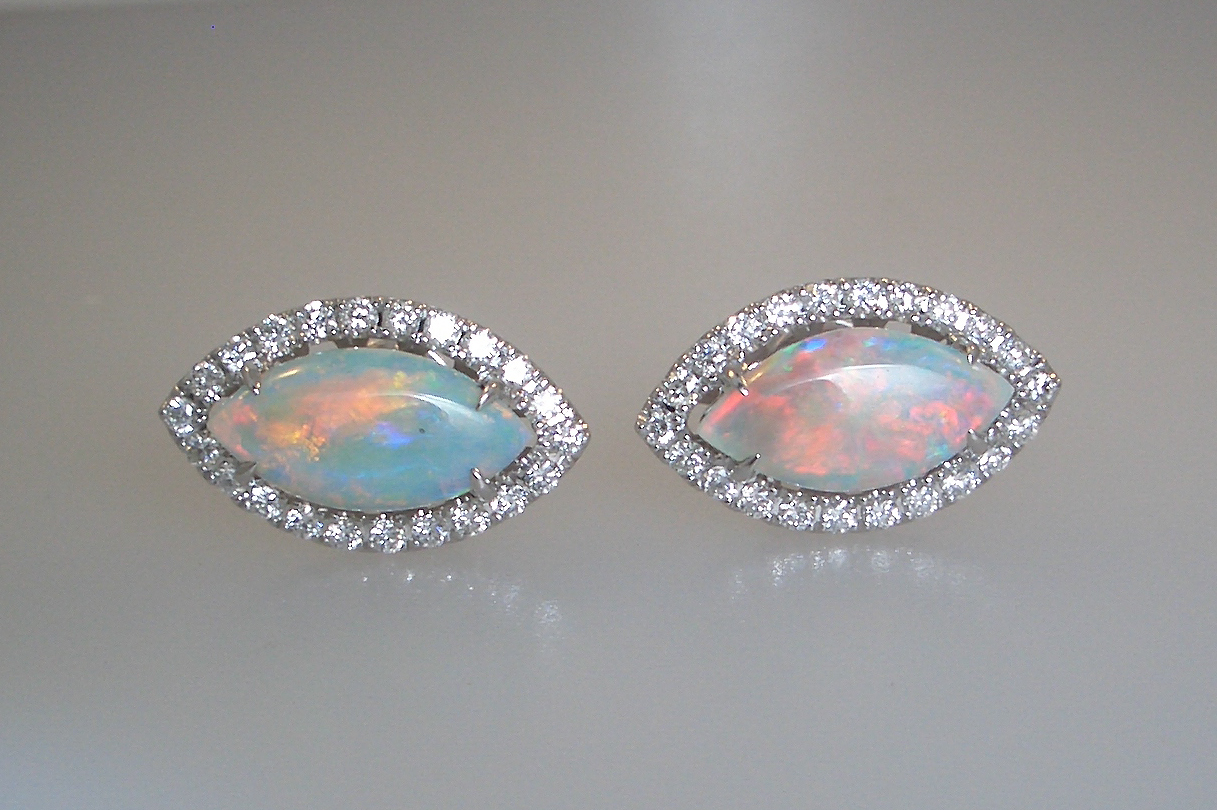 opal_halo_studs