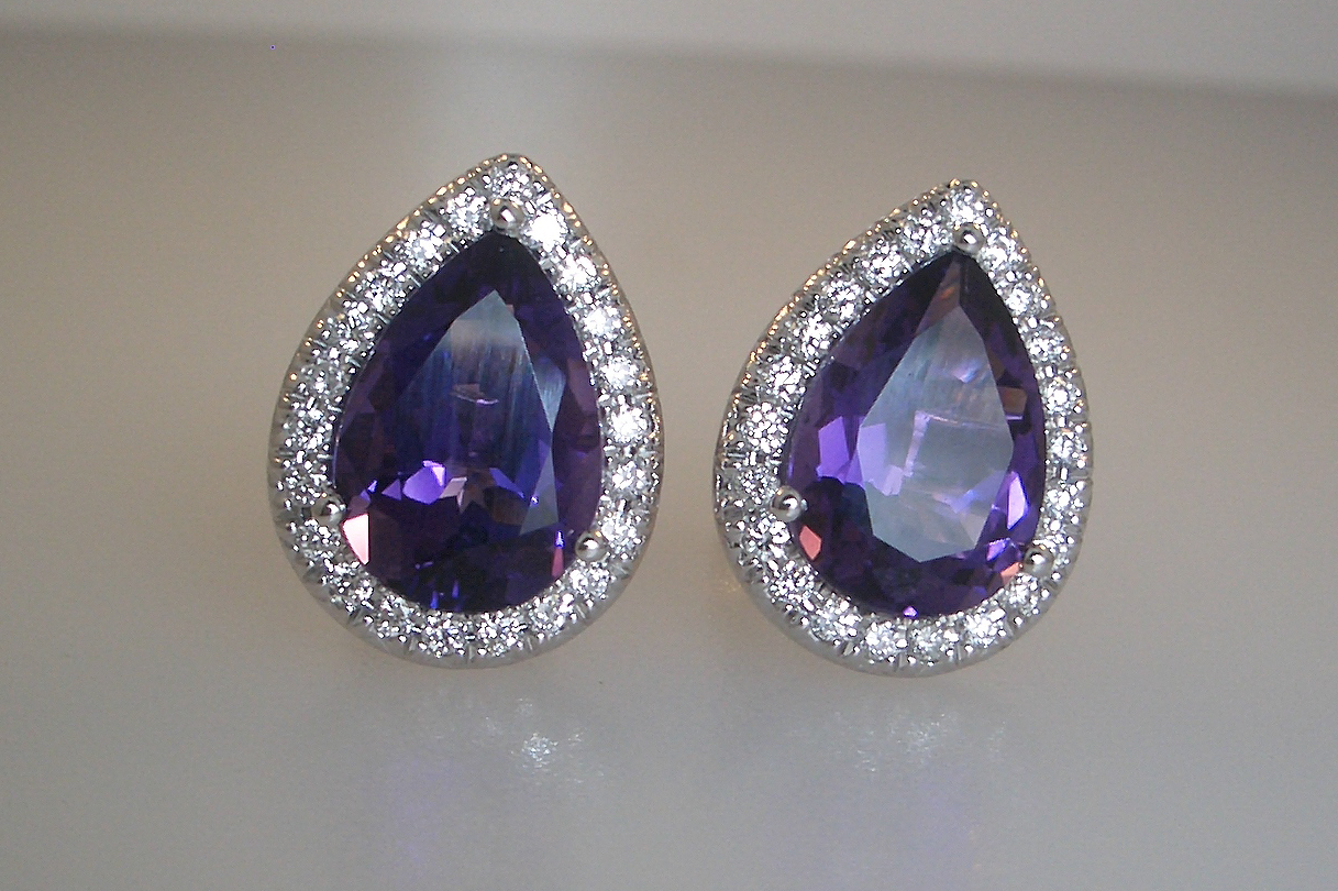 pear_amethyst_studs