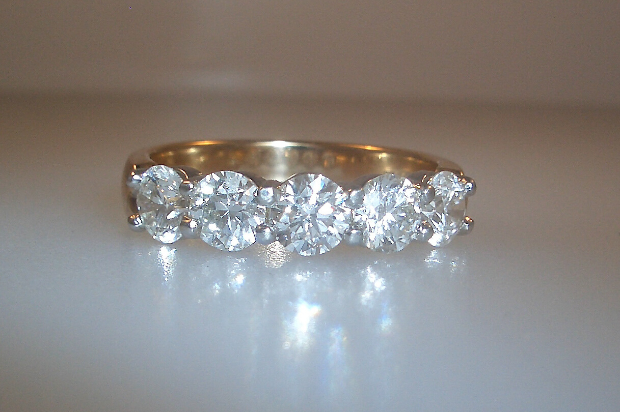 14k Two-Tone Diamond Wedding Band